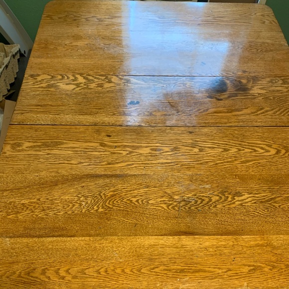 Oak table and 4 chairs